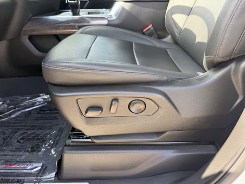 Used 2024 Chevrolet Silverado 1500 LTZ image 28