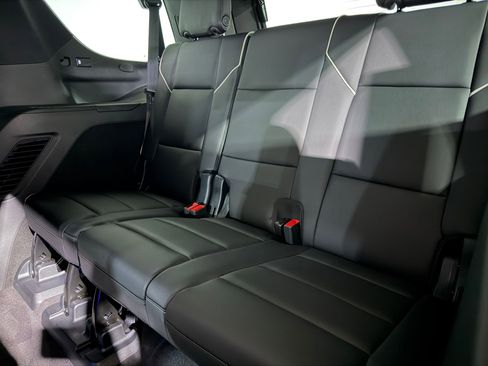 Certified 2023 Cadillac Escalade Premium Luxury w/ Performance Package AWD/4WD image 44