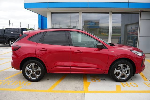 Used 2023 Ford Escape ST-Line AWD/4WD image 30