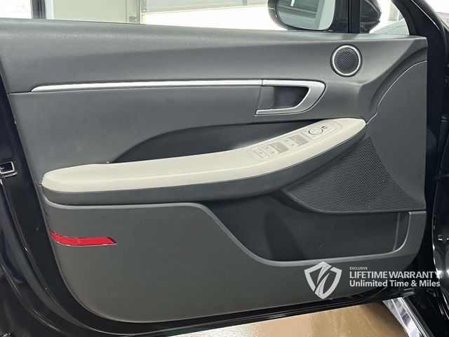 Used 2025 Hyundai Sonata SEL FWD image 15