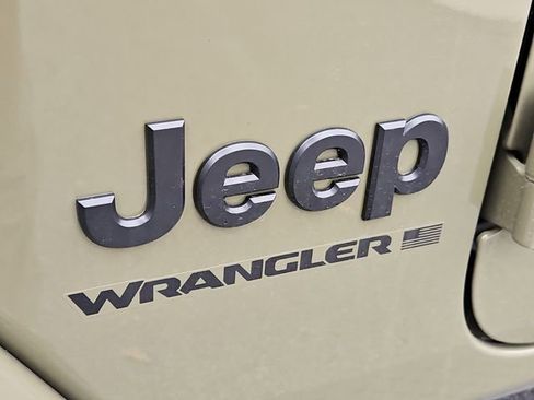 New 2026 Jeep Wrangler Unlimited Sahara AWD/4WD image 28