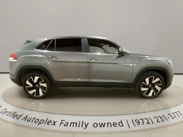 Used 2025 Volkswagen Atlas Cross Sport SE AWD/4WD image 6