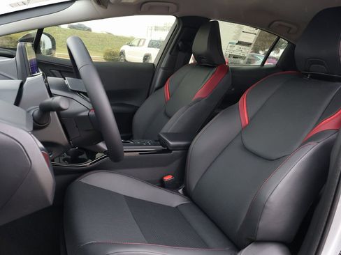 New 2026 Toyota Prius Plug-In Hybrid image 27