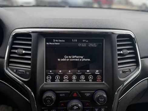 Used 2018 Jeep Grand Cherokee Limited AWD/4WD image 16