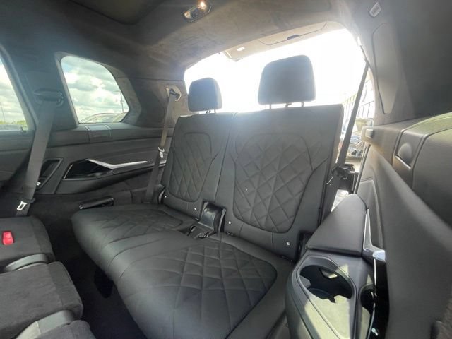Used 2027 BMW X7 xDrive40i w/ M Sport Package AWD/4WD image 22