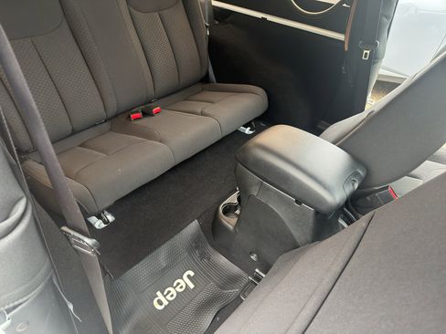 Used 2017 Jeep Wrangler Sport AWD/4WD image 28