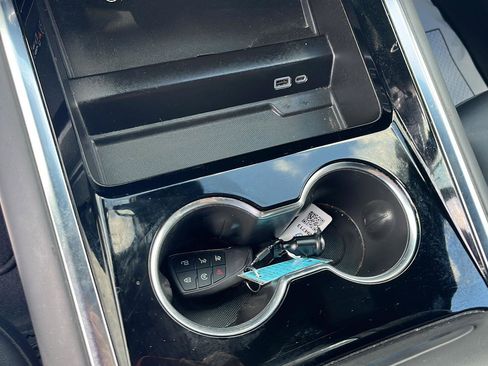 Used 2025 Chevrolet Tahoe Z71 image 16