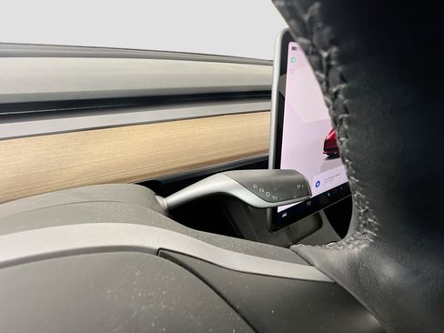 Used 2023 Tesla Model 3 Standard Range image 17