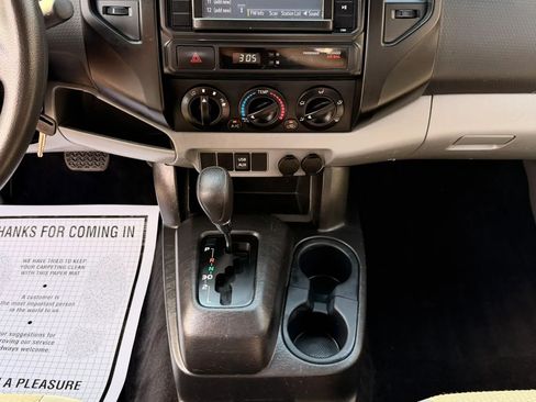 Used 2014 Toyota Tacoma 2WD Regular Cab image 17
