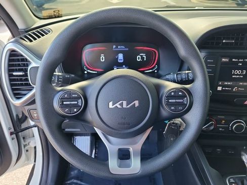 Used 2024 Kia Soul LX w/ Option Group 015 FWD image 15