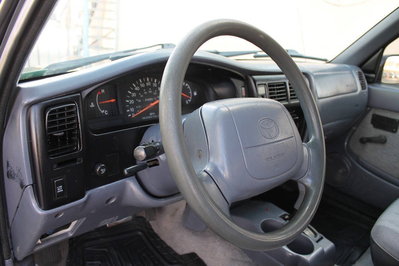 Used 2000 Toyota Tacoma PreRunner w/ Value Pkg RWD image 31