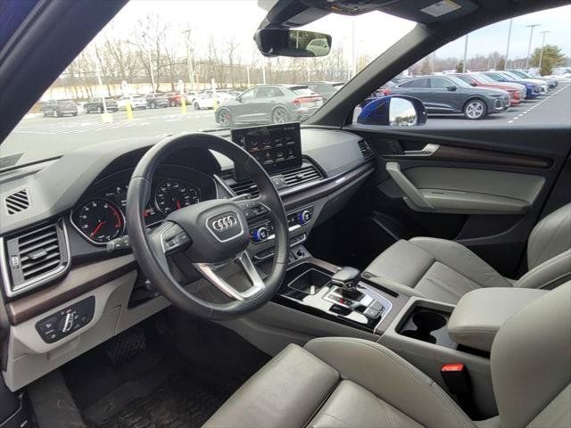 Used 2023 Audi Q5 2.0T Premium w/ Convenience Package AWD/4WD image 11