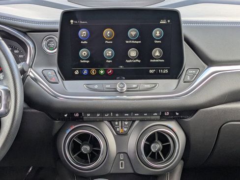 Used 2025 Chevrolet Blazer LT image 19