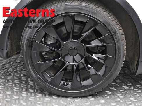 Used 2021 Tesla Model Y Long Range AWD/4WD image 23