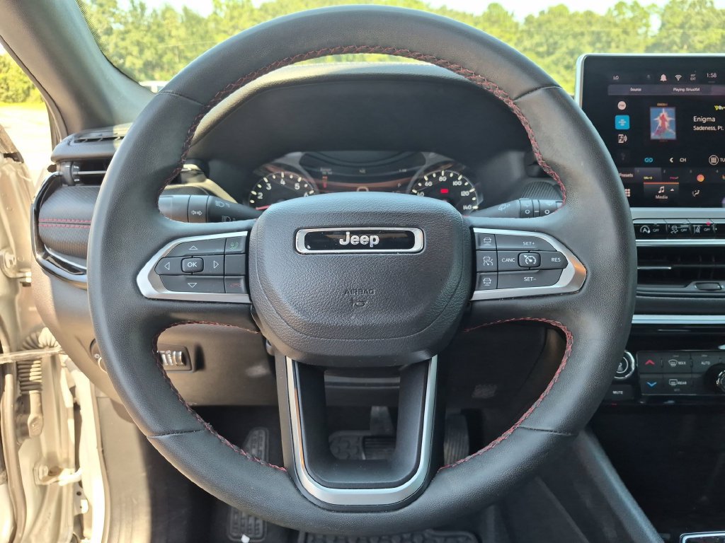 Used 2024 Jeep Compass Trailhawk AWD/4WD image 15