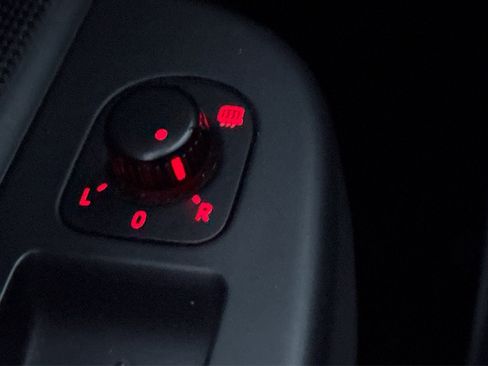 Used 2009 Volkswagen Rabbit S image 39