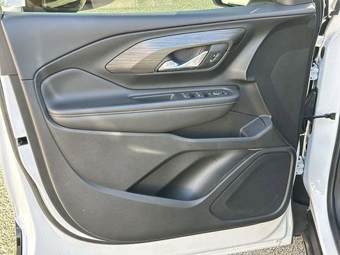 Used 2022 GMC Terrain SLE image 20