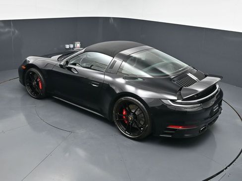 Certified 2022 Porsche 911 Targa 4 GTS AWD/4WD image 15