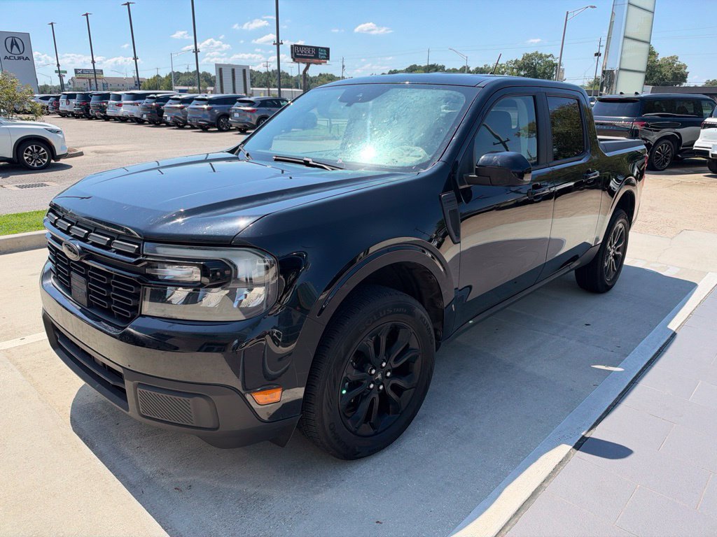 Used 2024 Ford Maverick Lariat w/ Black Appearance Package FWD image 1