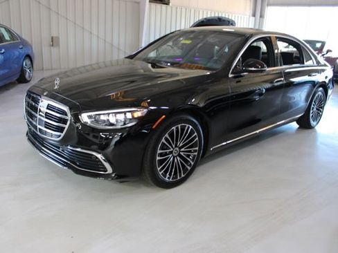 Used 2024 Mercedes-Benz S 580e 4MATIC Sedan image 39