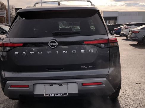 New 2025 Nissan Pathfinder SL image 7