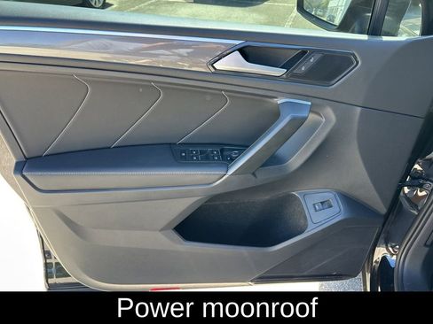 Certified 2024 Volkswagen Tiguan SE R-Line image 11