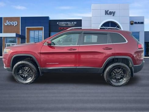 Used 2020 Jeep Cherokee Latitude Plus w/ Cold Weather Group AWD/4WD image 2
