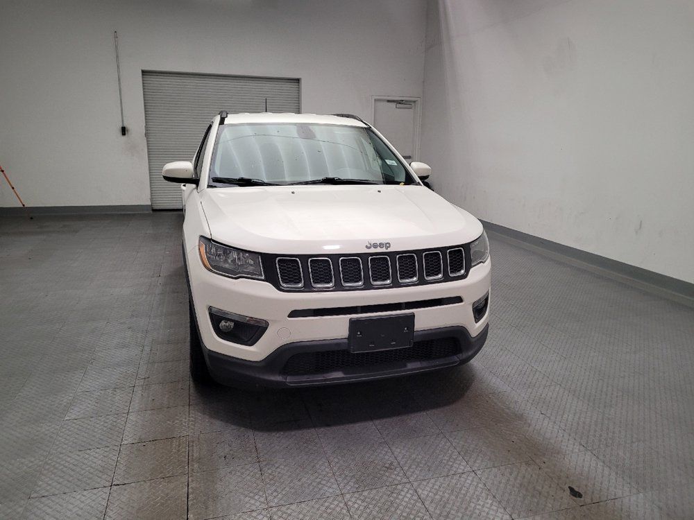 Used 2018 Jeep Compass Latitude w/ Popular Equipment Group FWD image 14