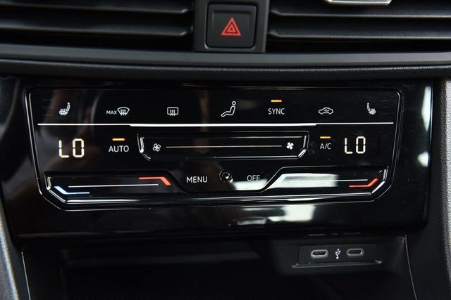Certified 2025 Volkswagen Jetta Sport FWD image 15