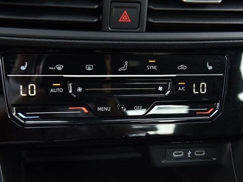 Certified 2025 Volkswagen Jetta Sport FWD image 15