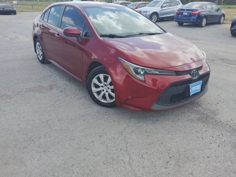 Used 2022 Toyota Corolla LE FWD image 1
