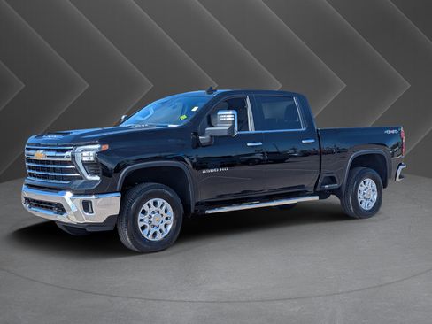 Certified 2025 Chevrolet Silverado 2500 LTZ w/ LTZ Convenience Package image 34
