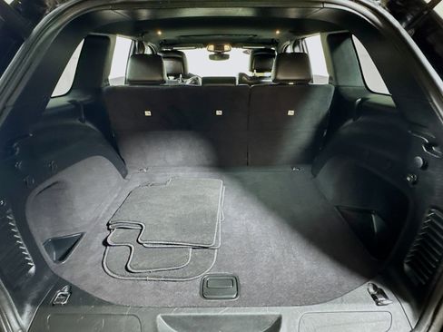 Used 2020 Jeep Grand Cherokee Limited image 26