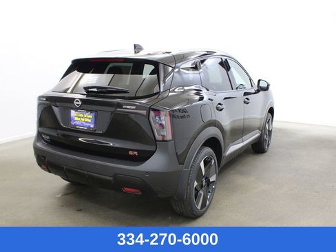 New 2026 Nissan Kicks SR image 4