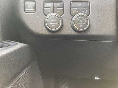 Used 2023 Chevrolet Silverado 1500 RST w/ Z71 Off-Road Package image 16