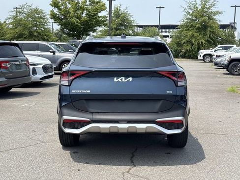 Used 2023 Kia Sportage EX AWD/4WD image 3