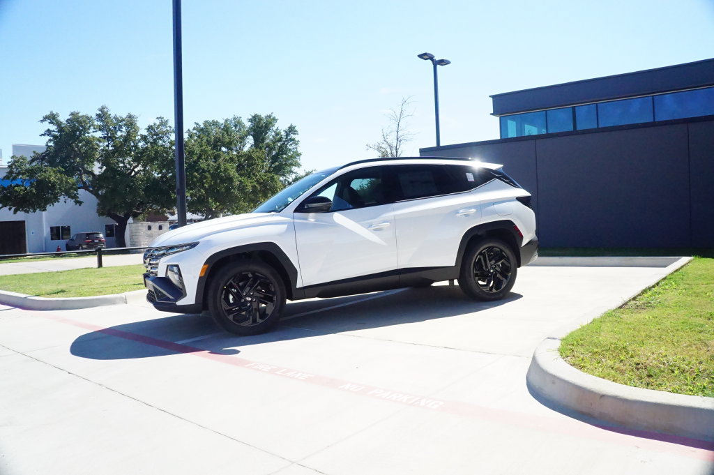 New 2026 Hyundai Tucson Limited w/ Tow & Go Package AWD/4WD image 4