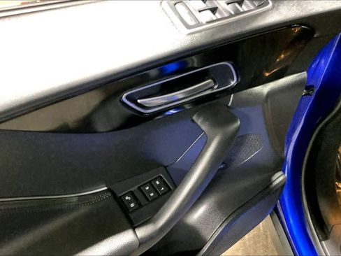 Used 2020 Jaguar F-PACE Premium image 36