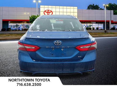 Used 2018 Toyota Camry SE image 8