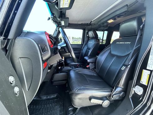 Used 2015 Jeep Wrangler Unlimited Rubicon AWD/4WD image 10