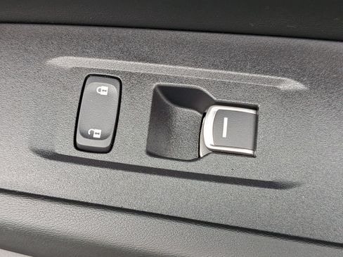 Used 2025 Honda Accord SE image 35