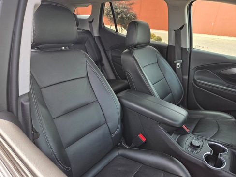 Used 2024 GMC Terrain SLT AWD/4WD image 36