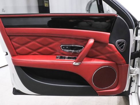 Used 2016 Bentley Flying Spur V8 image 11