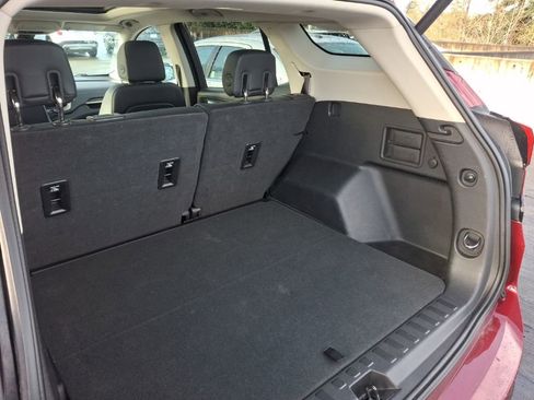 Used 2018 GMC Terrain Denali w/ Advanced Safety Package image 9