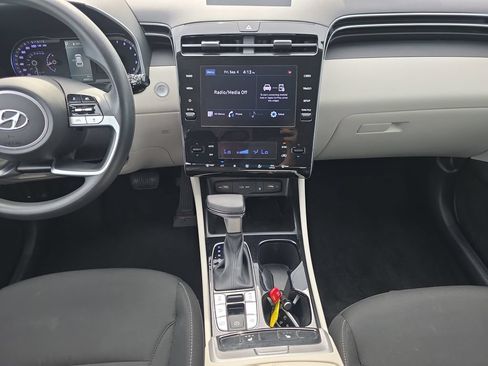 Certified 2024 Hyundai Tucson SEL AWD/4WD image 15
