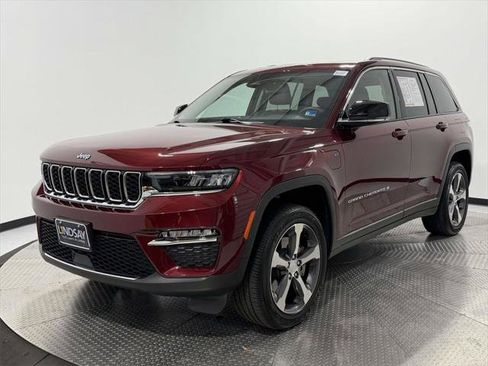 Certified 2024 Jeep Grand Cherokee Limited 4xe image 3