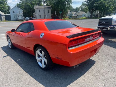 Used 2009 Dodge Challenger SRT8 image 3