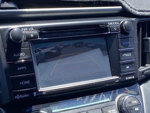 Used 2018 Toyota RAV4 Adventure AWD/4WD image 7