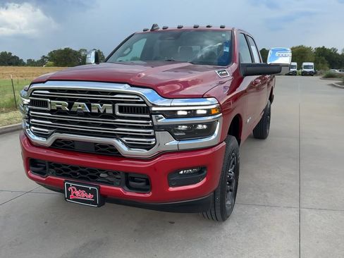 Used 2026 RAM 2500 Laramie AWD/4WD image 4