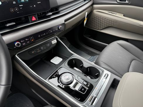 New 2026 Kia Carnival SX FWD image 13